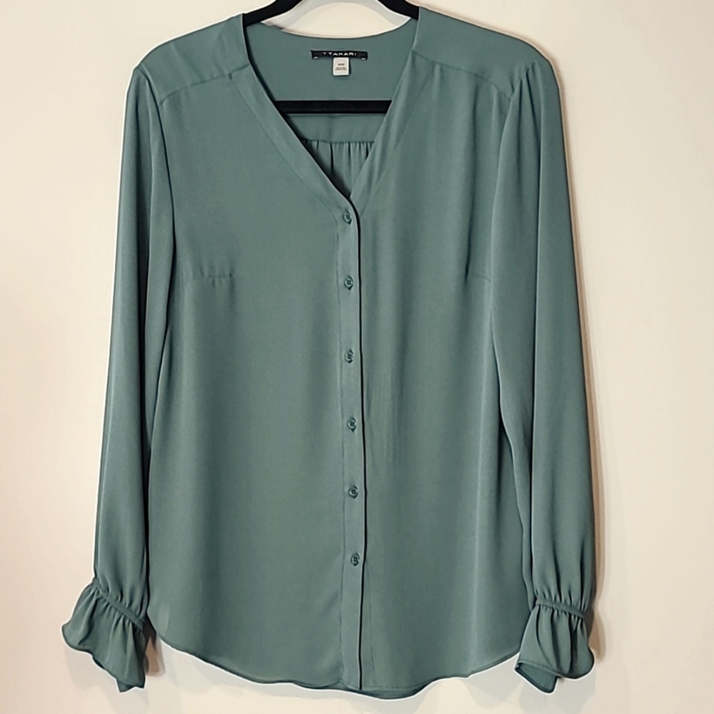 Tahari Button Down Shirt‎ Size Medium Green Comfy Flowy Ruffle Office
